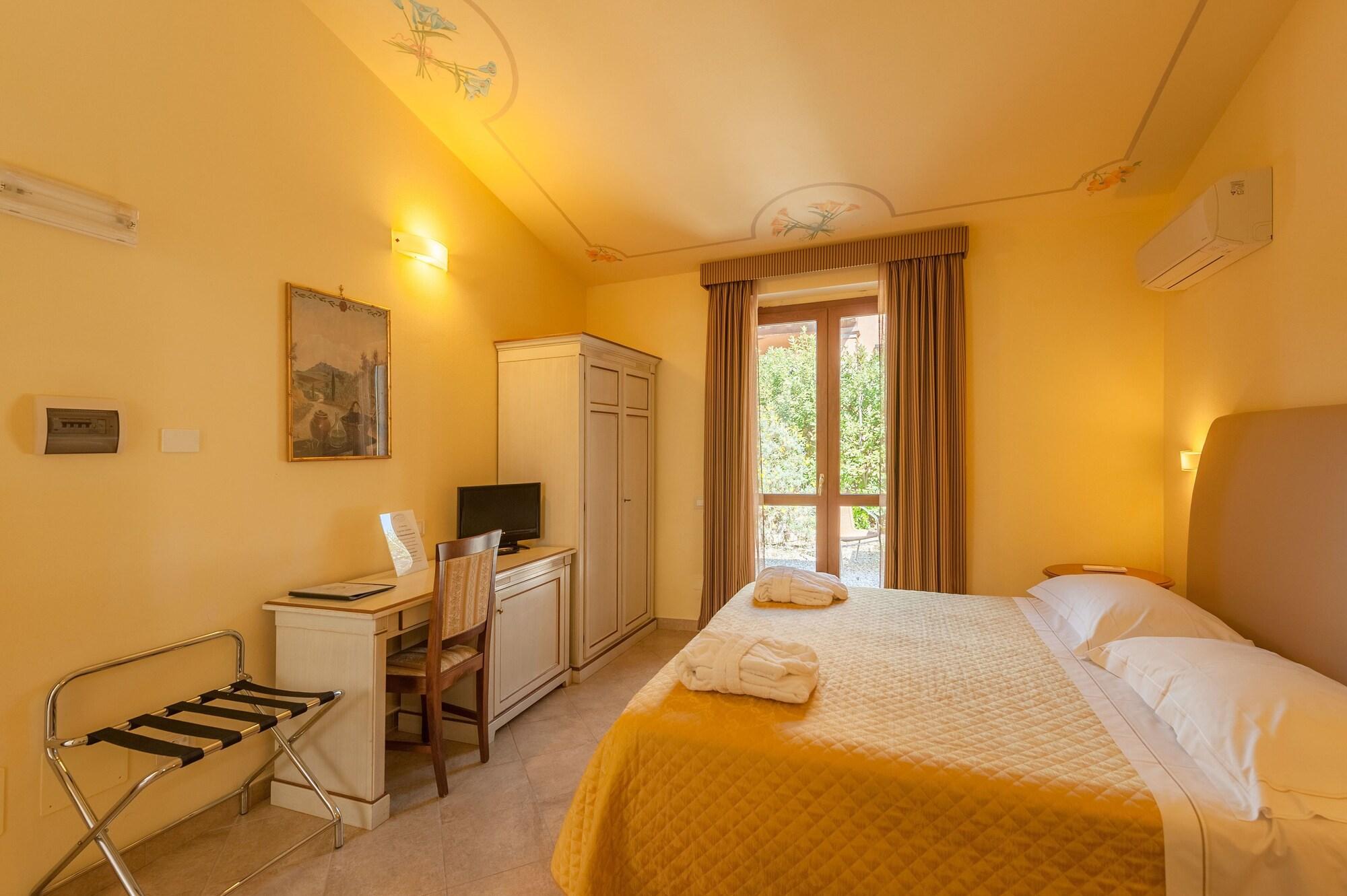 Hotel Saturno Fonte Pura Saturnia Exterior photo