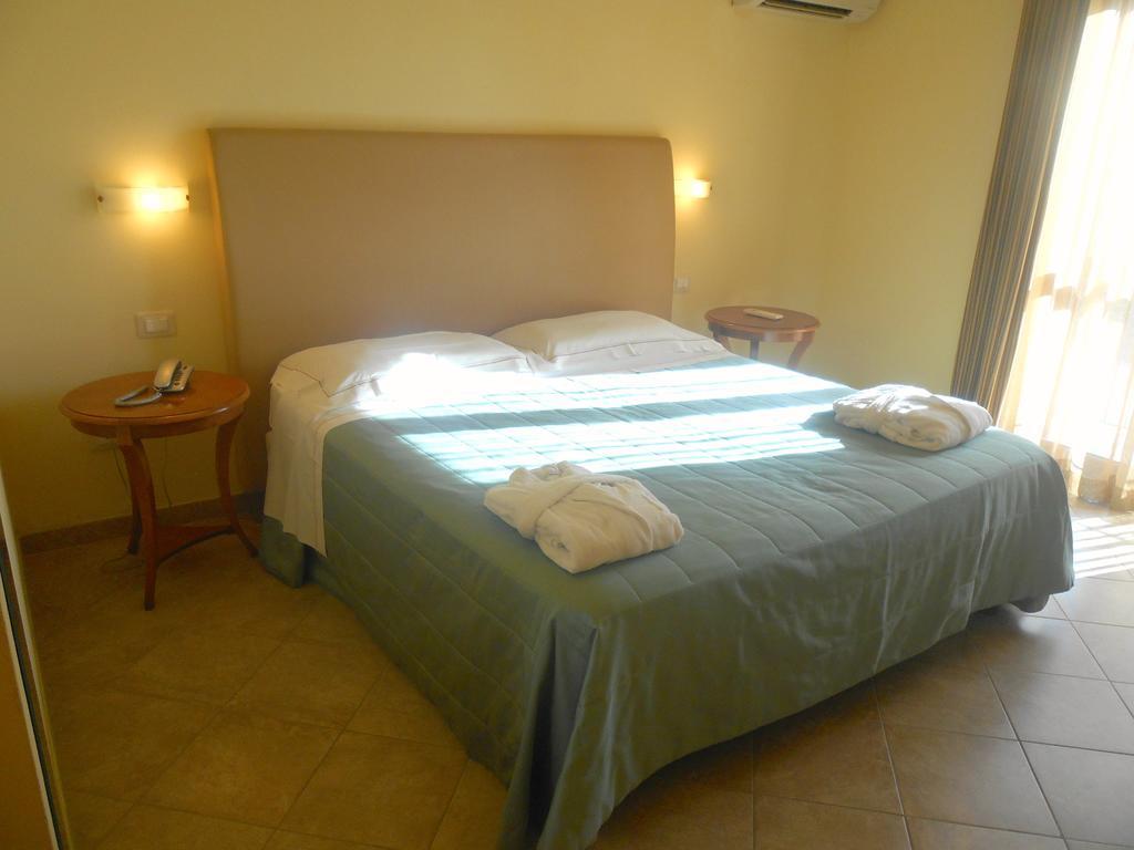 Hotel Saturno Fonte Pura Saturnia Exterior photo